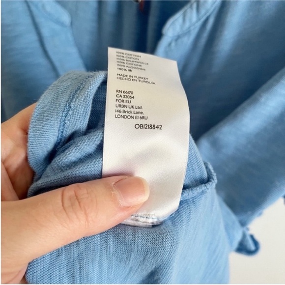 Anthropologie Pilcro Leila Tee blue ruffle relaxed fit split neck - Picture 9 of 10